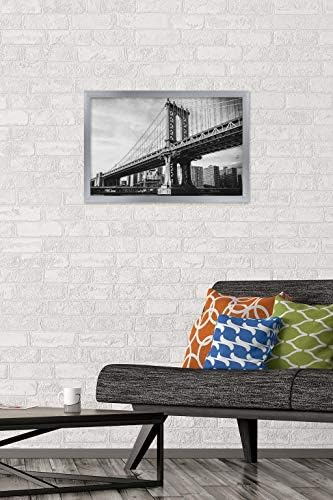 Tendenciák A Nemzetközi Brooklyn Bridge - Ikonikus Fali Poszter, 22.375 x 34, Prémium keret nélküli Változat