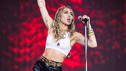 Azzal az óhajjal, Miley Cyrus Amerikai Énekes-Dalszerző, Színésznő, Producer.12 x 12 inch Poszter